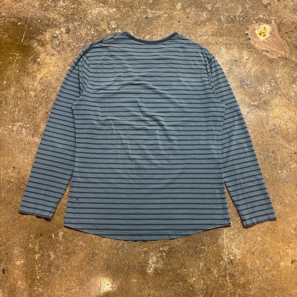 Lululemon Athletica 5 Year Basic Long Sleeve Striped Shirt Men's Large - Picture 3 of 7